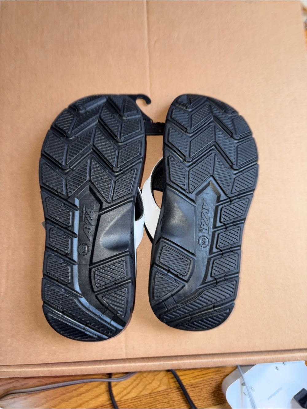 Avia thong sandals - Picture 3 of 4